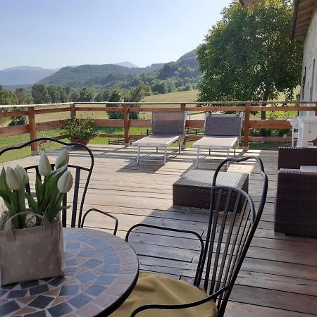 B&B Max & Lory Neviano degli Arduini Εξωτερικό φωτογραφία